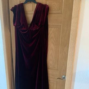 Revelry Micah Convertible Dress Velvet burgundy 2XL